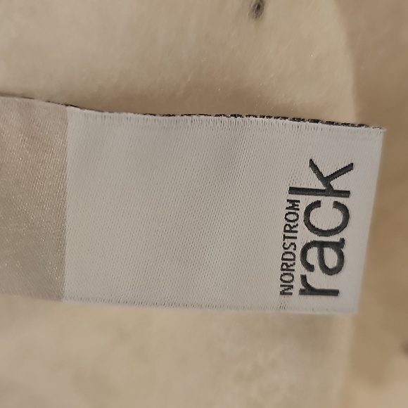 New Nordstrom Rack Faux Pearl Embellished Fring Soft Cream Scarf - Picture 7 of 12